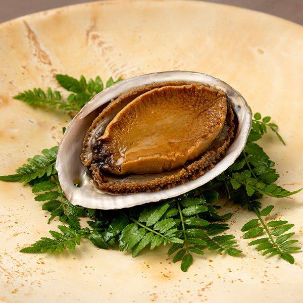 伊勢せきや　あわび　3点 参宮あわび姿脹煮 雅(みやび)｜鮑を姿のまま殻と肝を付けて煮上げた